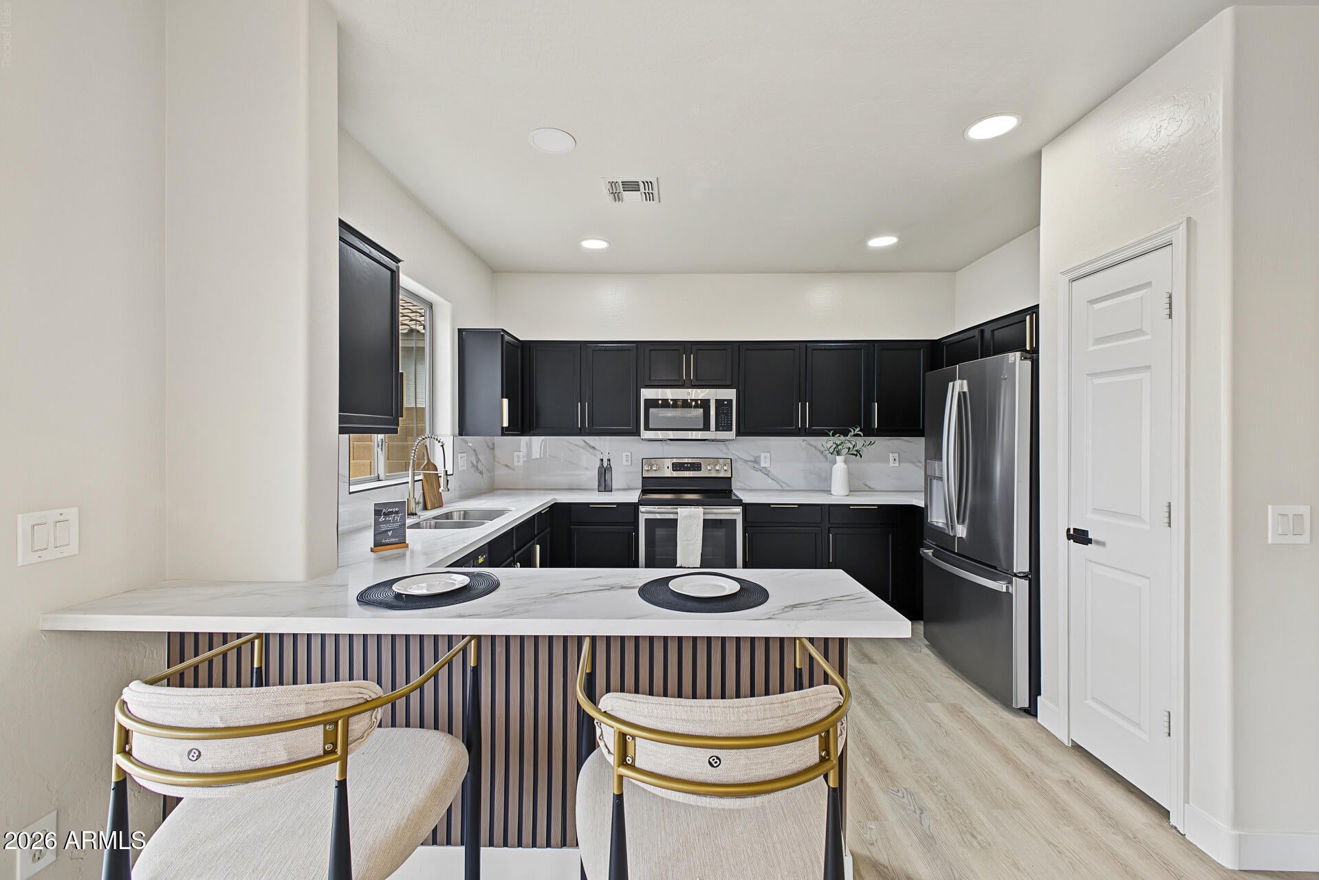 2520 W ALTA VISTA Road