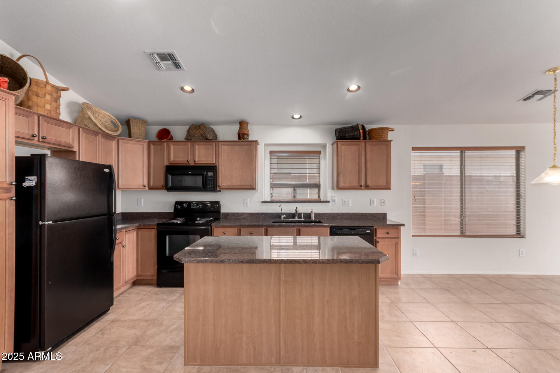 4617 W ALICIA Drive