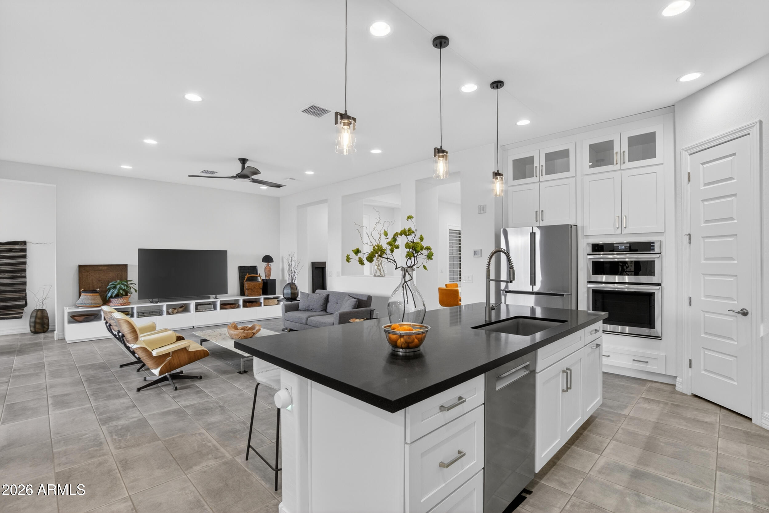 10351 E TEXAS Avenue