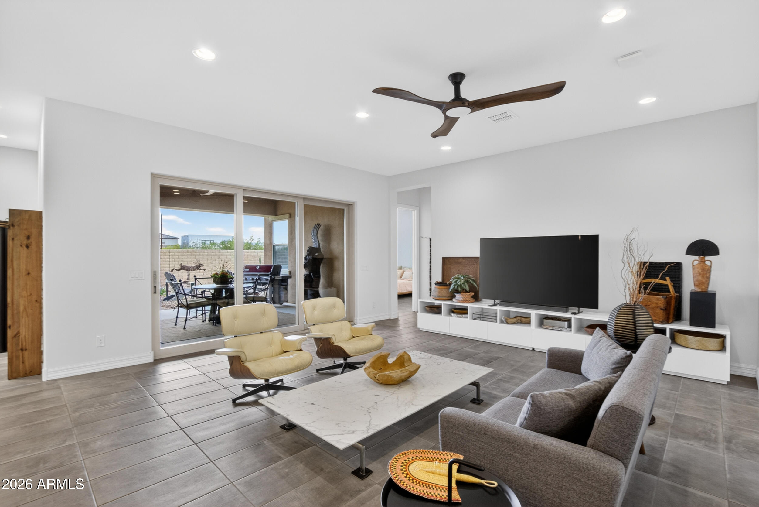 10351 E TEXAS Avenue