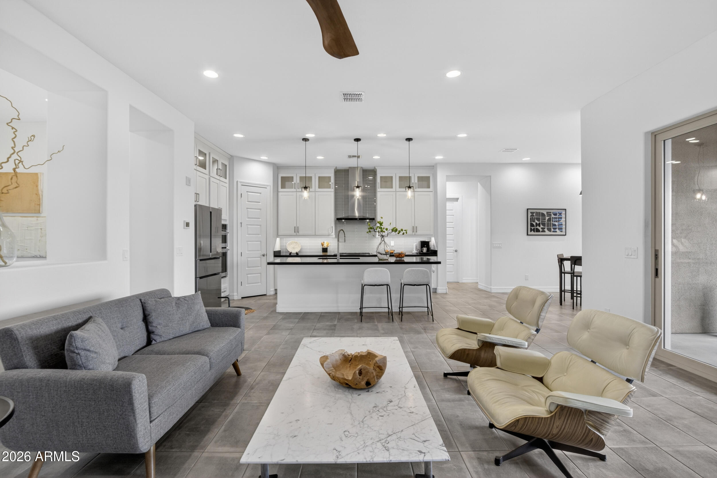 10351 E TEXAS Avenue