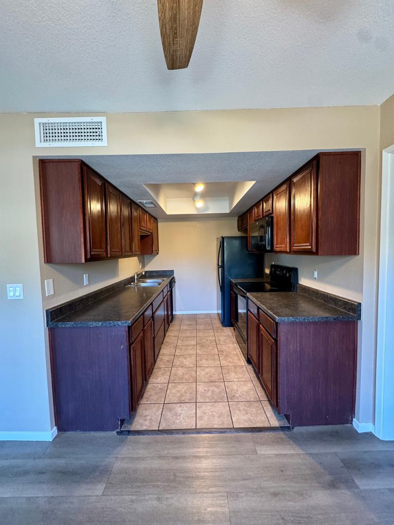 1346 N 85th Place