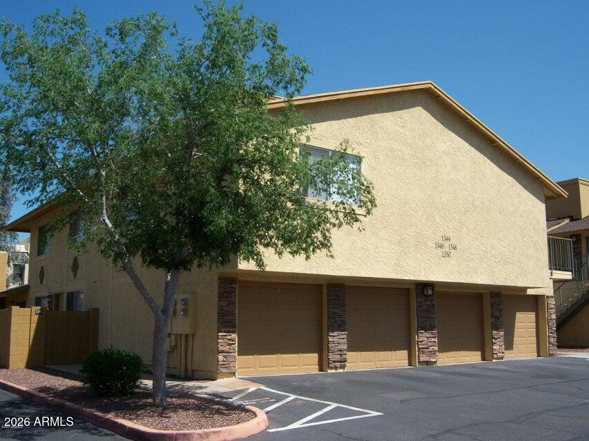 1346 N 85th Place