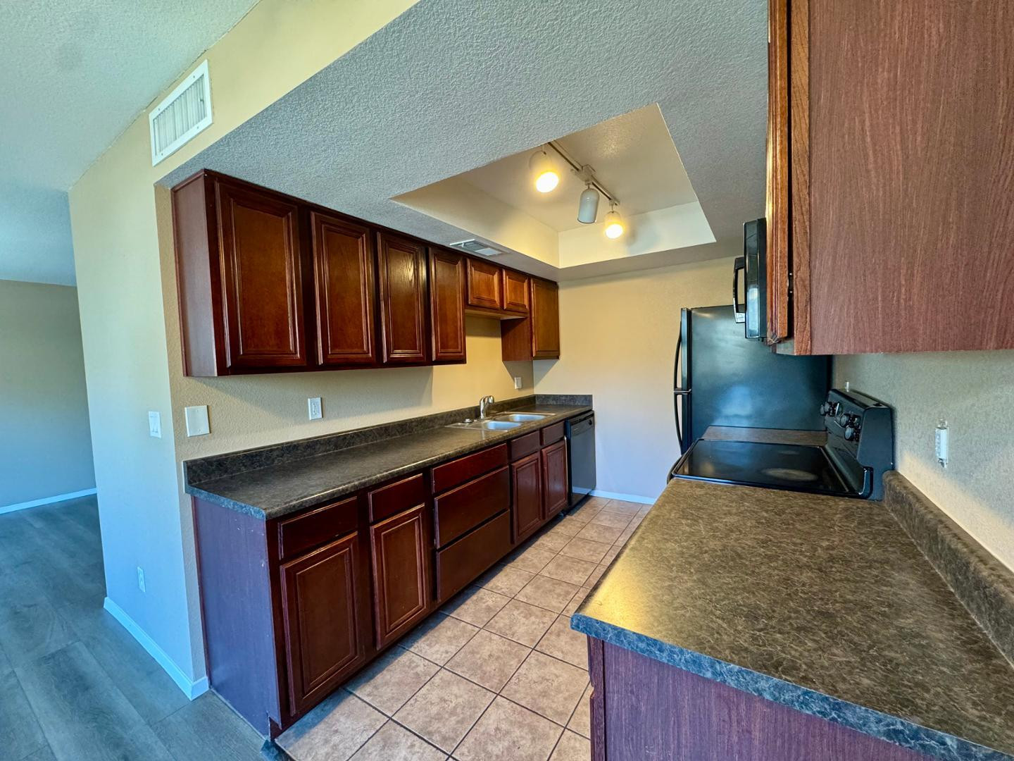 1346 N 85th Place