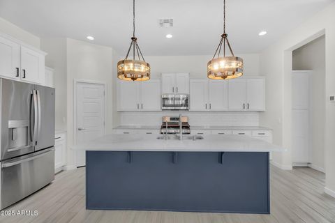 2716 S CHATSWORTH -- Mesa AZ 85209