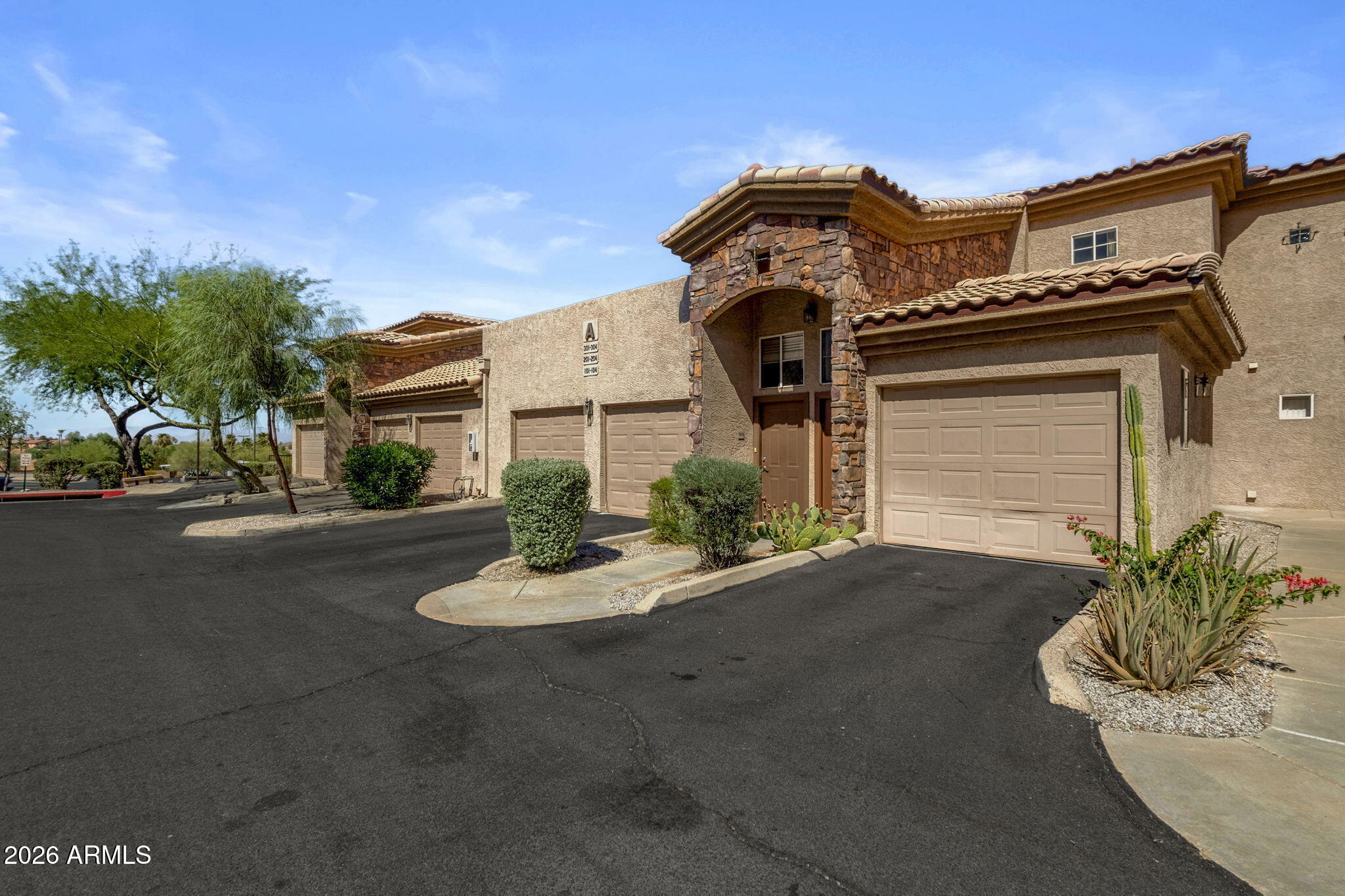 13700 N FOUNTAIN HILLS Boulevard 303