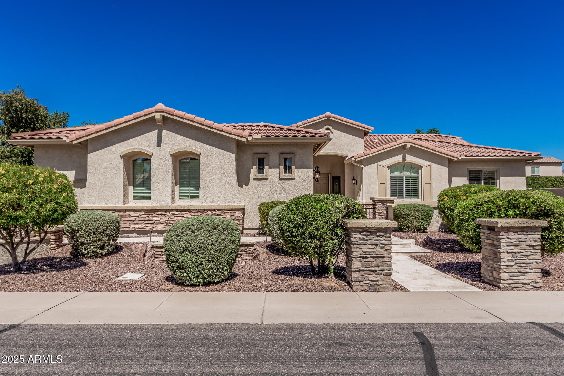 1834 E SCORPIO Place