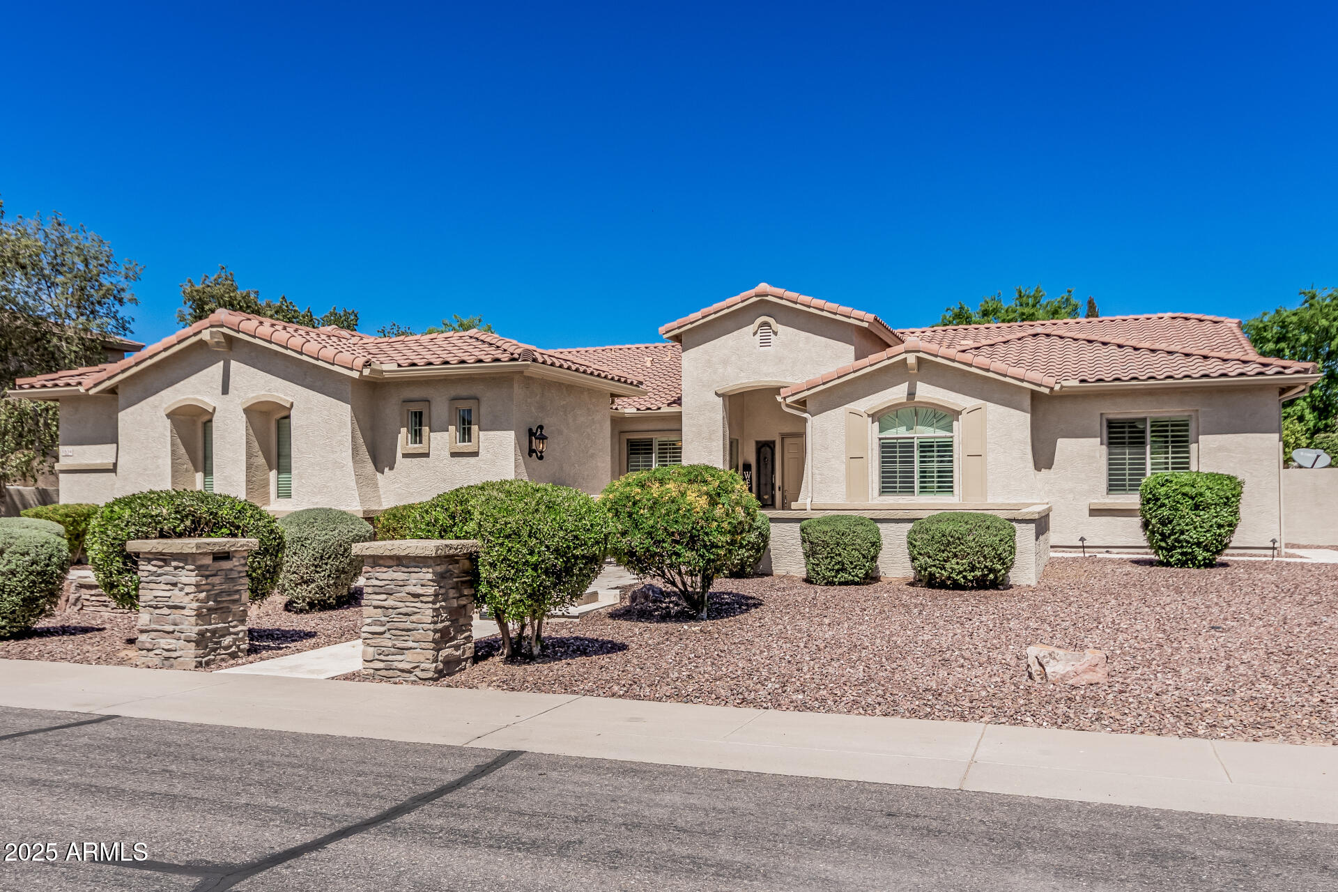 1834 E SCORPIO Place