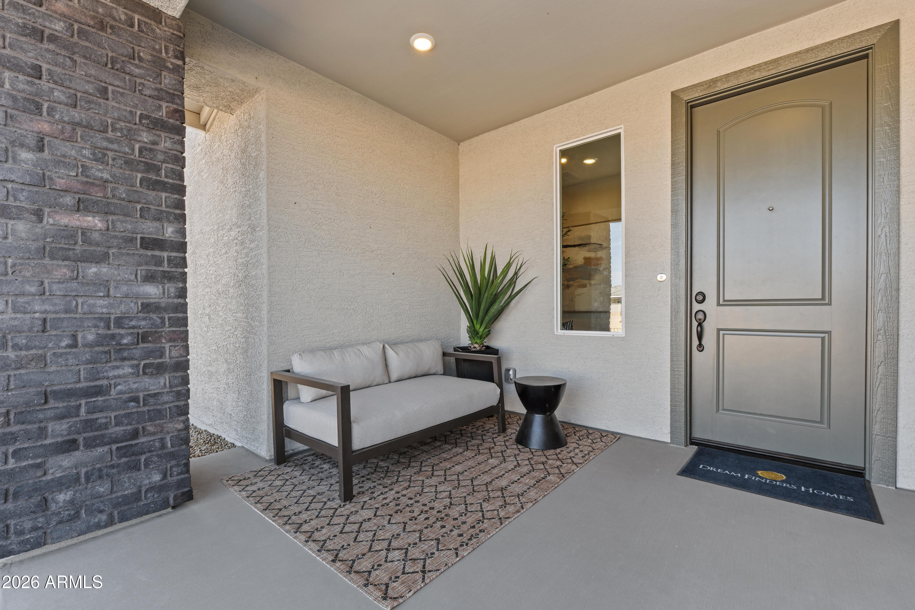 24063 W PUEBLO Avenue