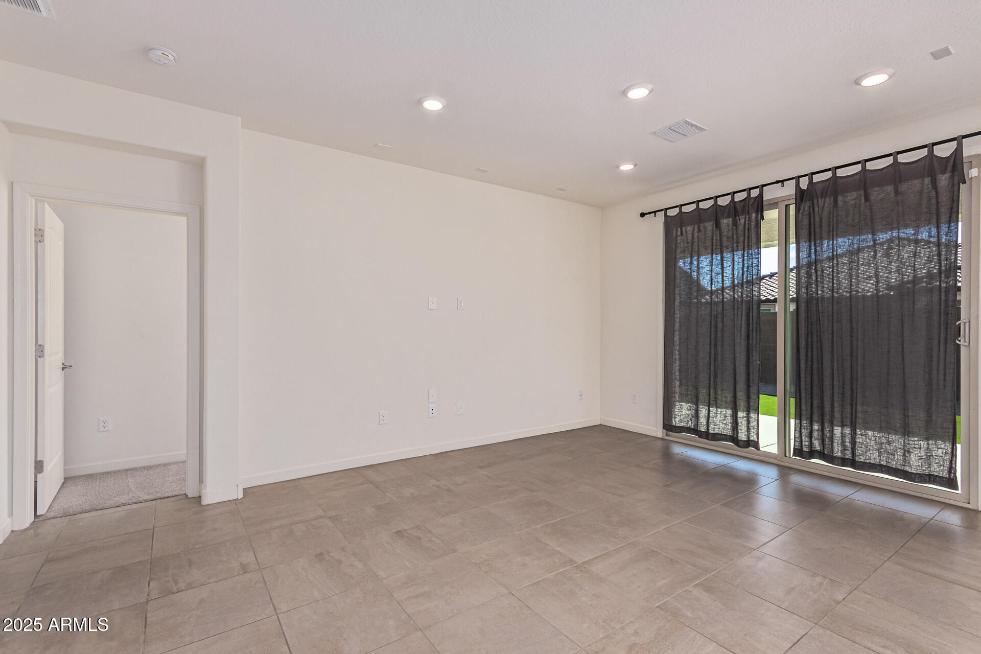 20357 W HILLCREST Boulevard