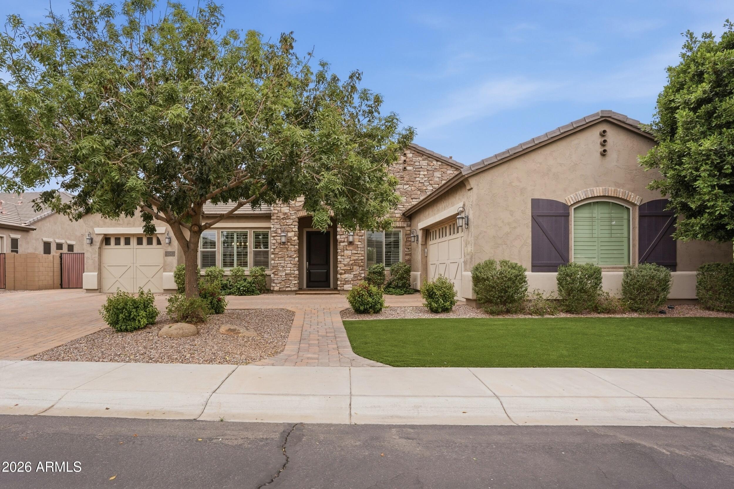 3797 E ALOE Place
