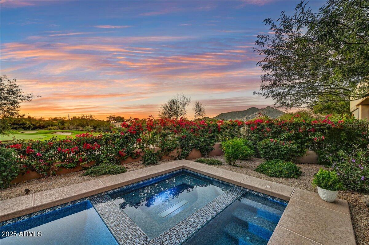 7500 E BOULDERS Parkway 10