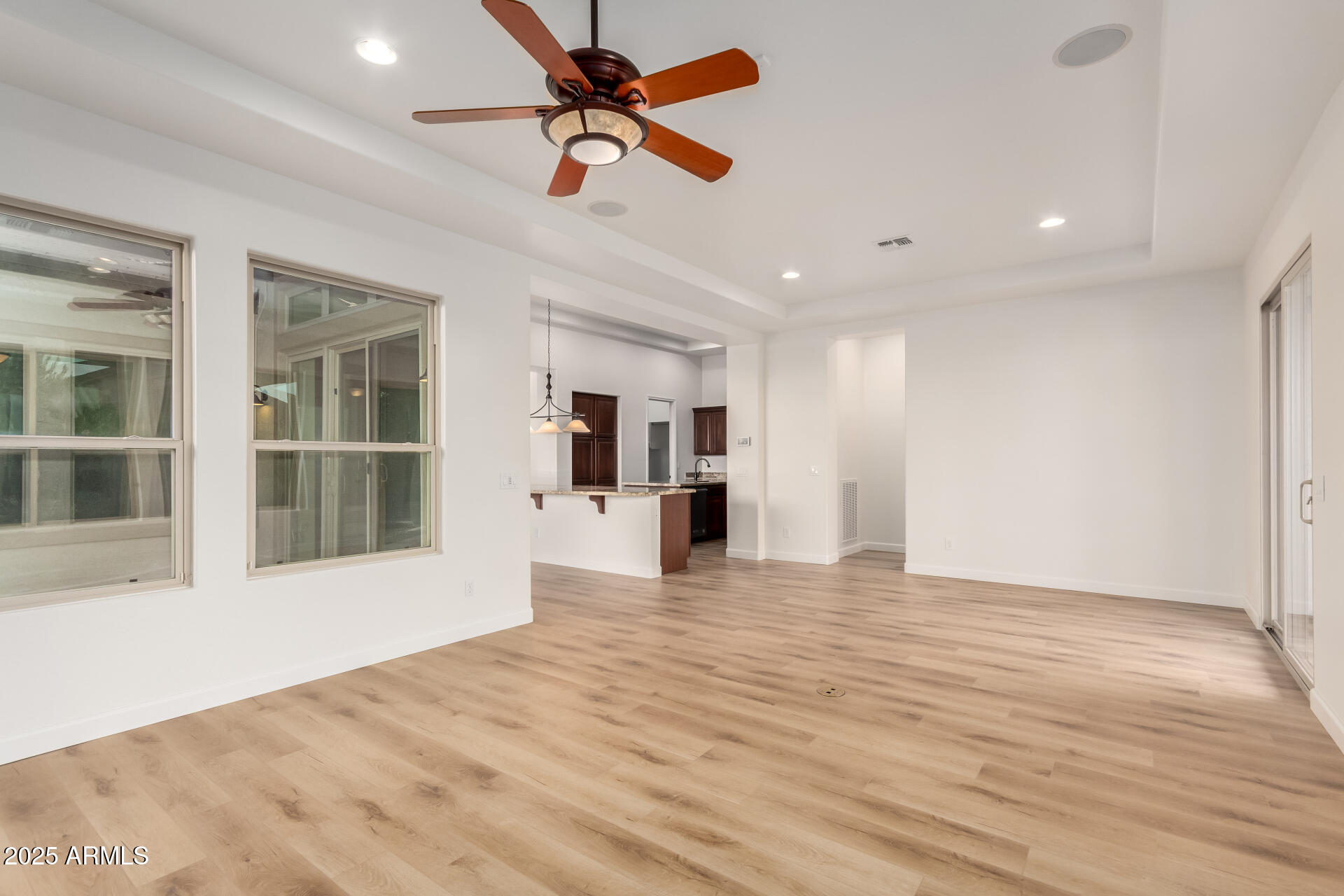 882 E LADDOOS Avenue