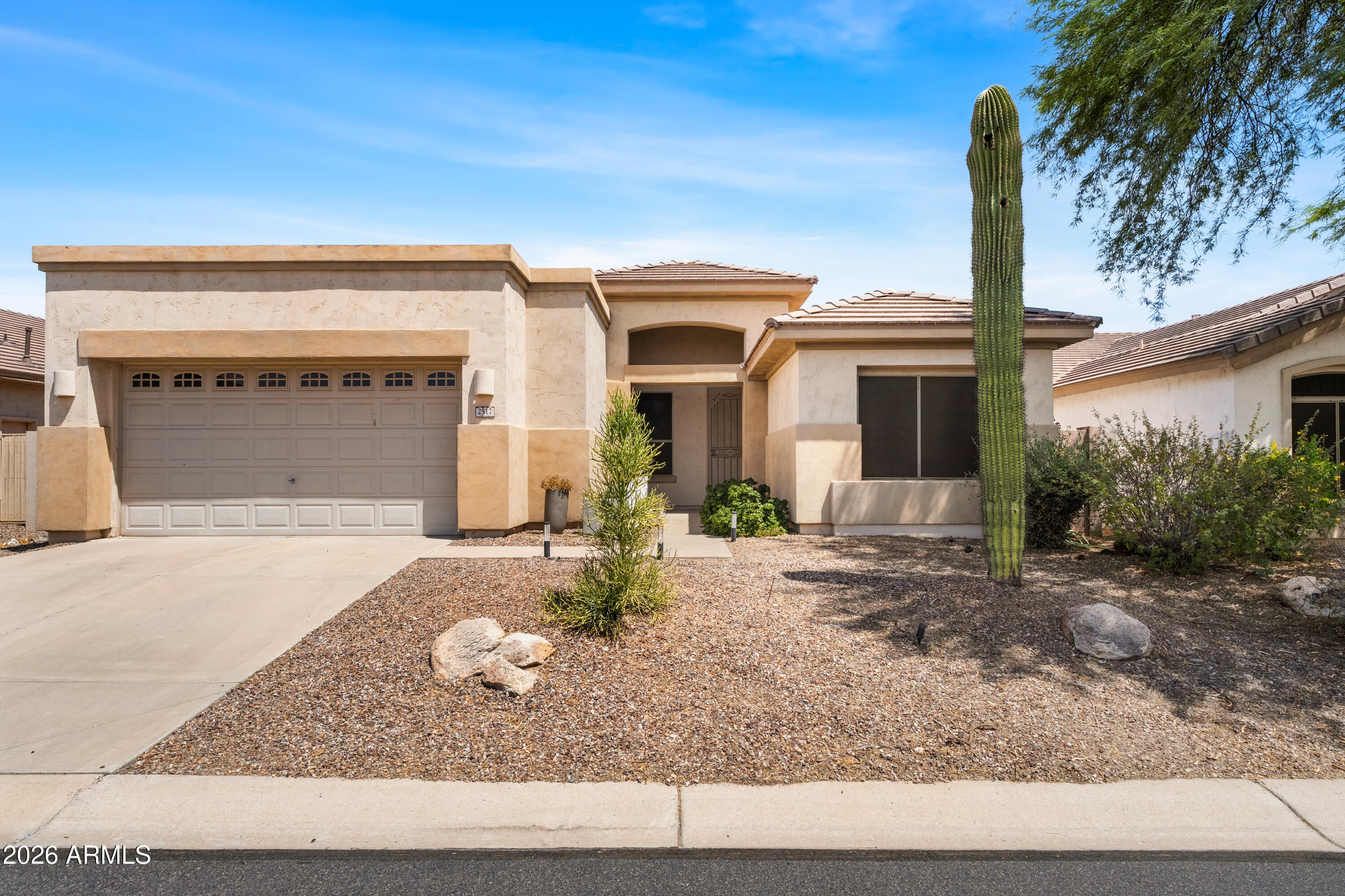 2517 N RAVEN Circle