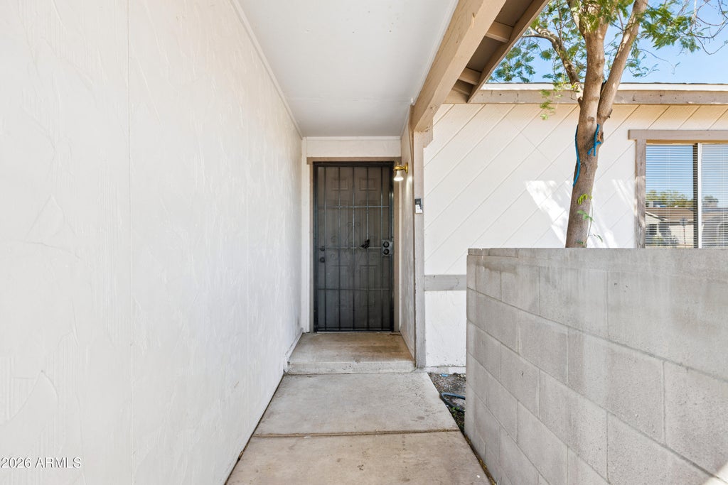 Photo of 8202 W Highland Avenue, Phoenix, AZ 85033 (MLS # 7091512)
