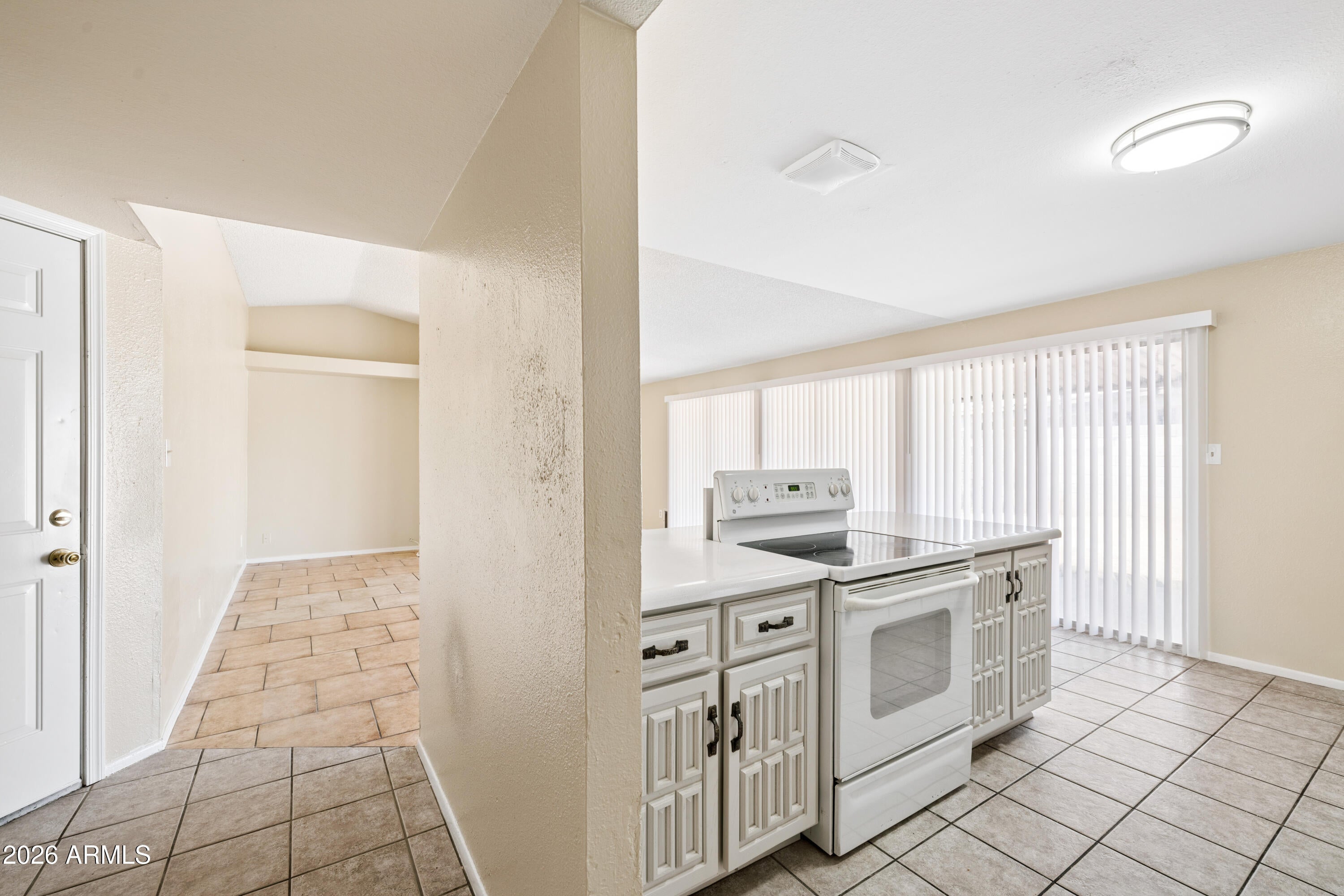 8202 W HIGHLAND Avenue