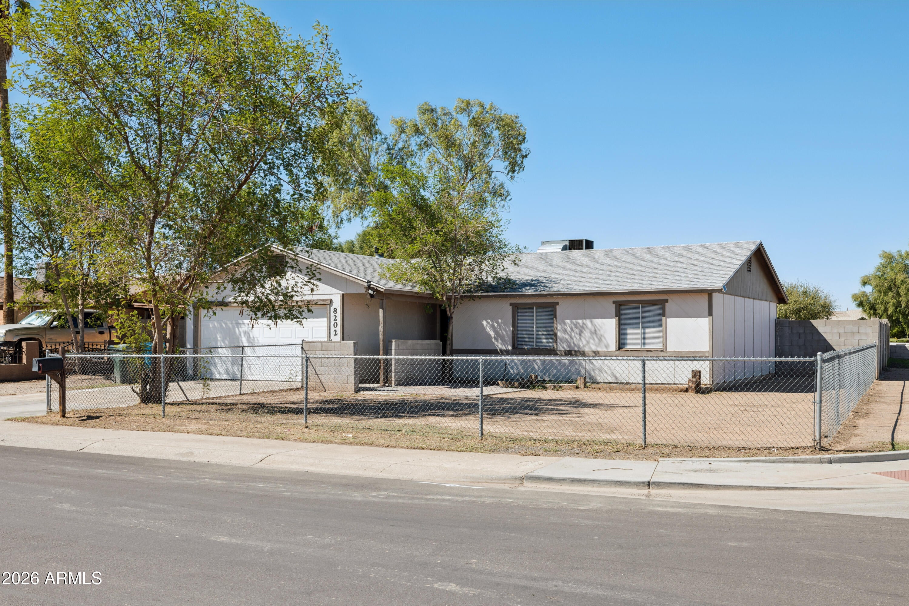 8202 W HIGHLAND Avenue
