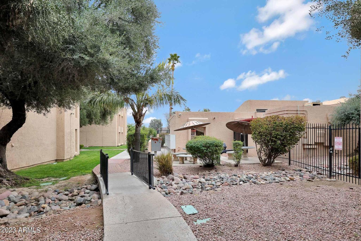 3131 W Cochise Drive Unit 204