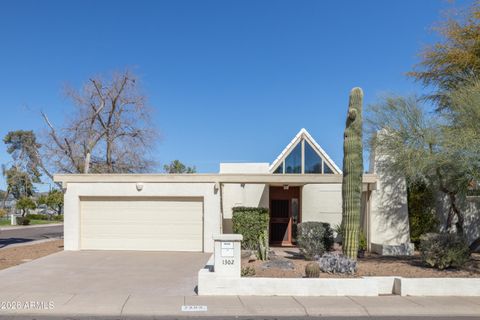 1302 E NICOLET Avenue Phoenix AZ 85020