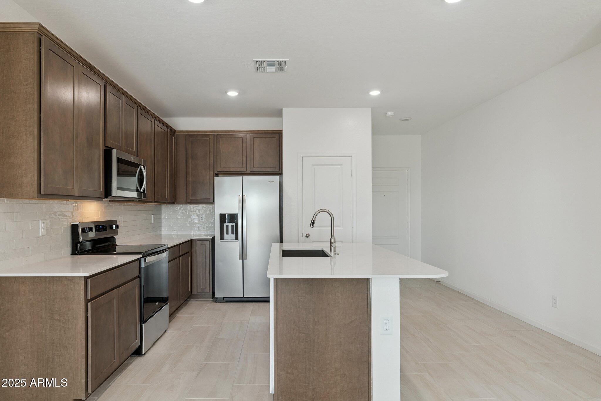 25471 W FRAKTUR Road