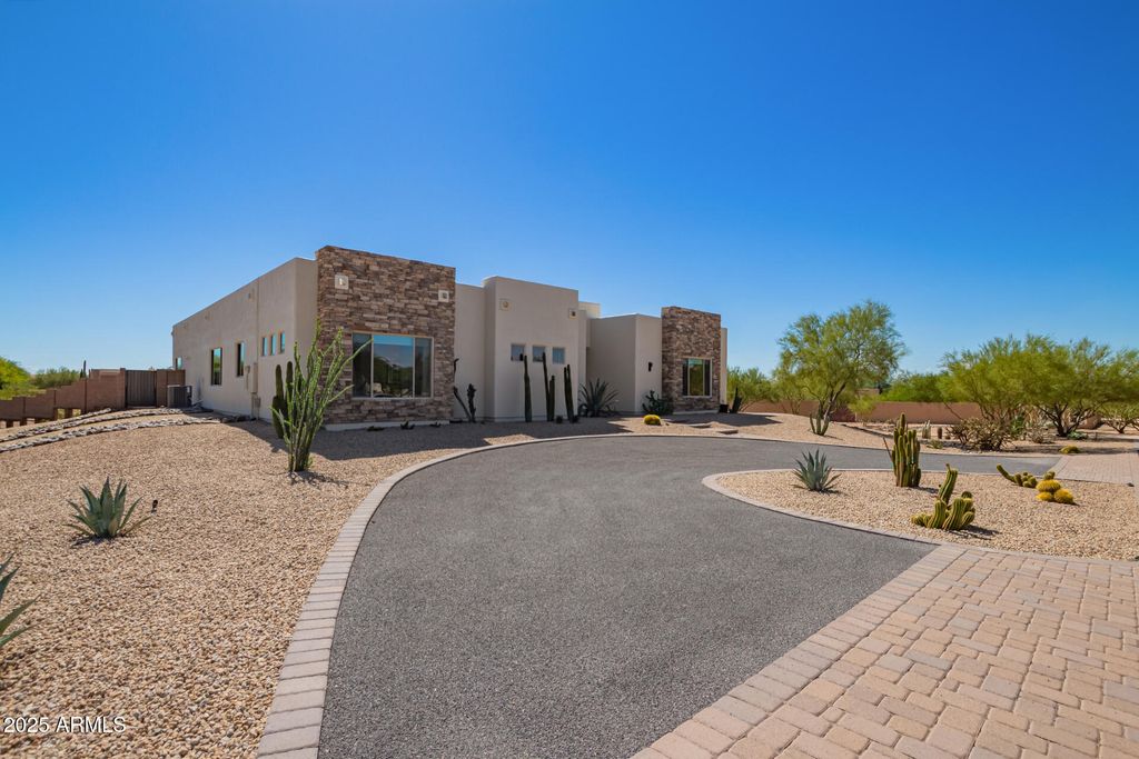 Photo of 30317 N 64th Street, Cave Creek, AZ 85331 (MLS # 6927593)