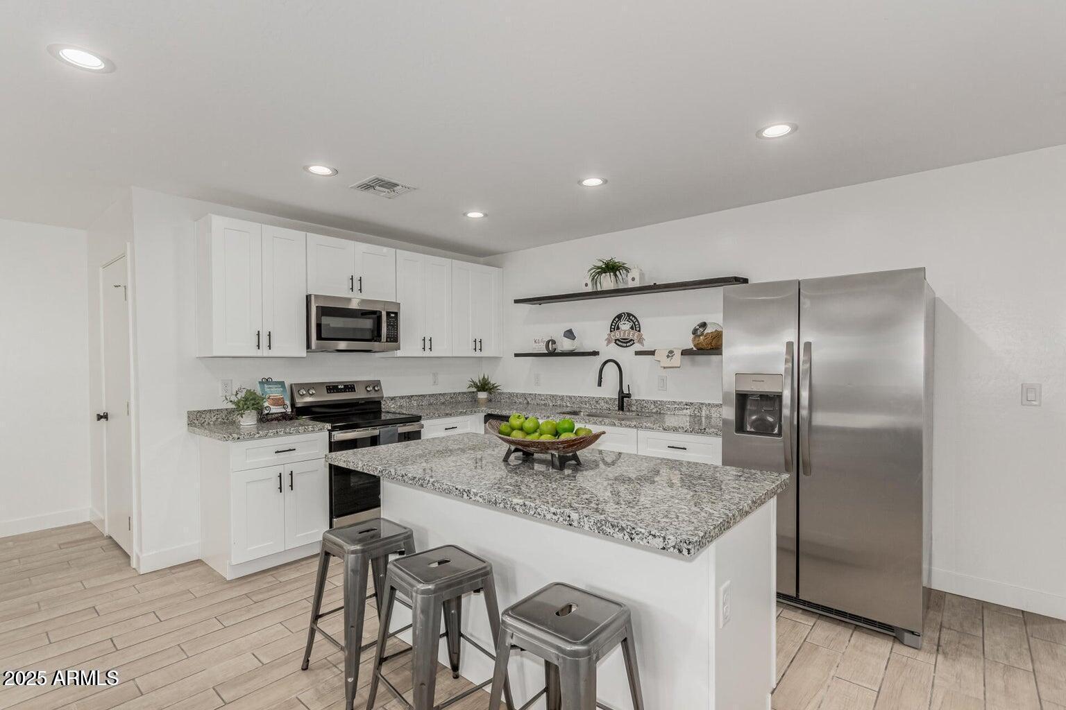 3153 W SWEETWATER Avenue