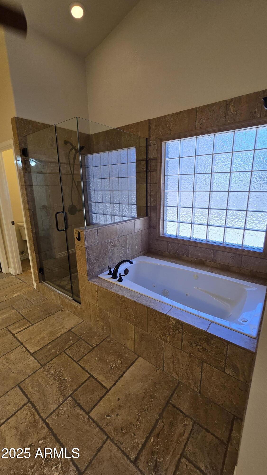 8421 W MELINDA Lane
