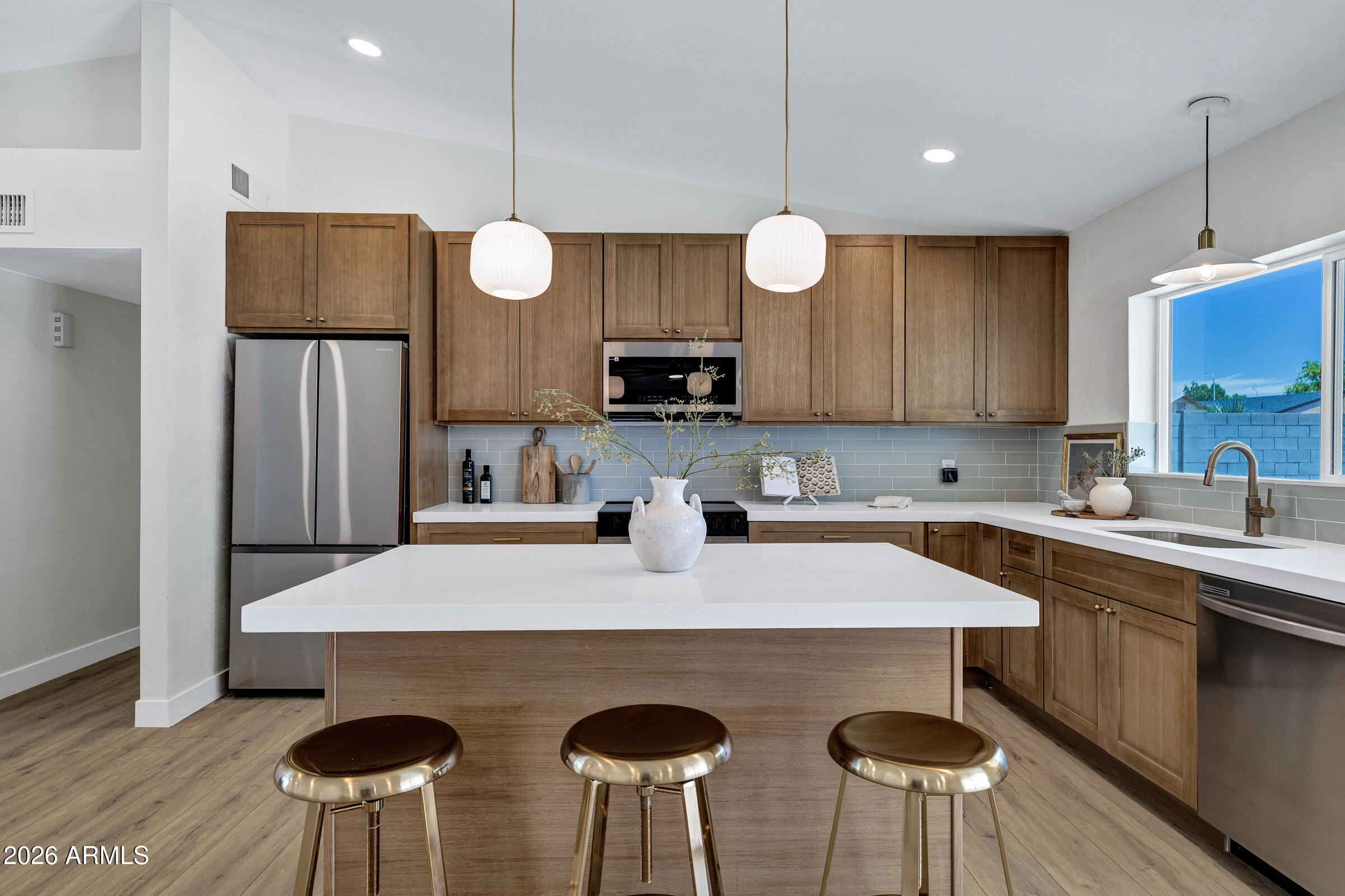 10901 W SELLS Drive