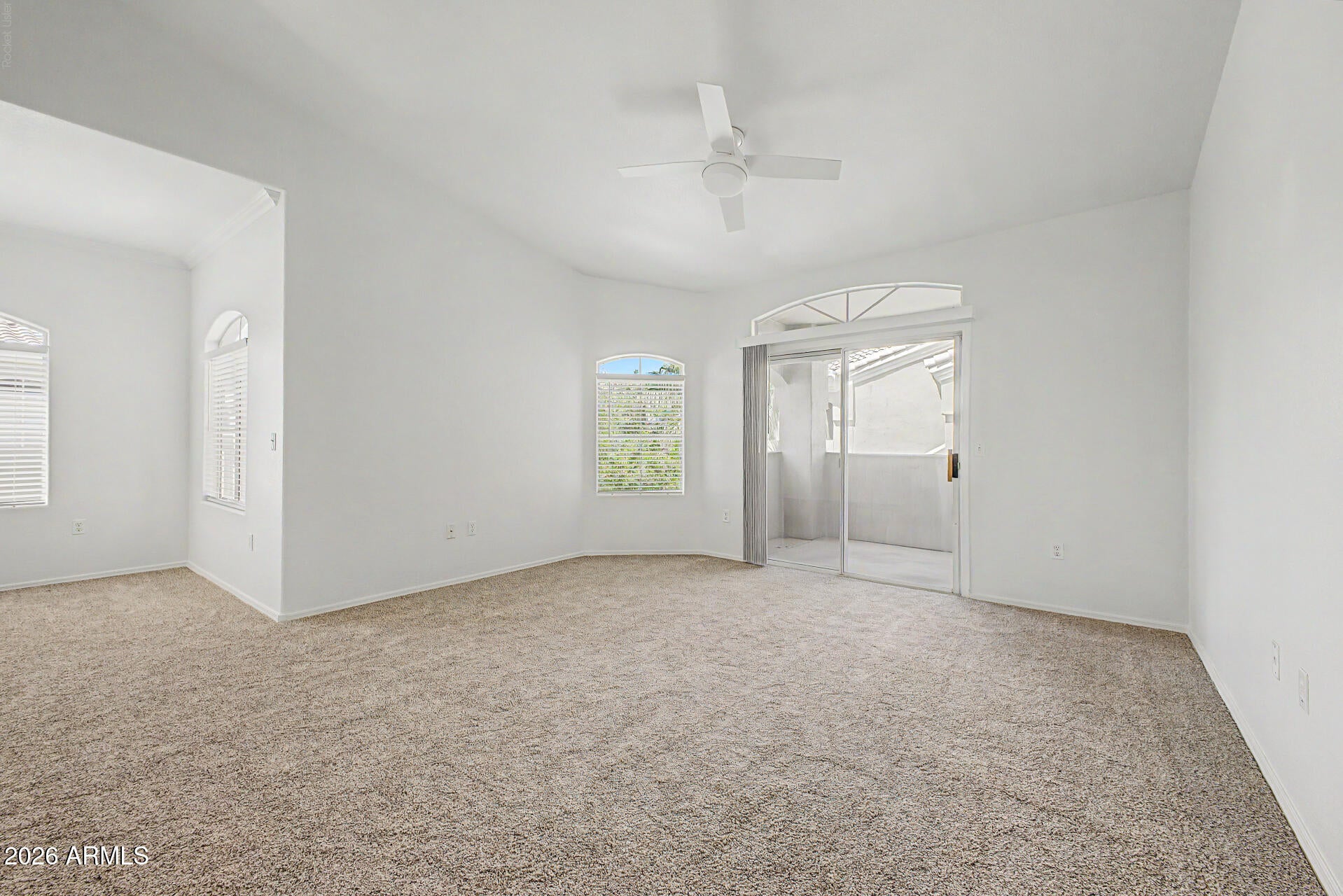5335 E SHEA Boulevard 2090