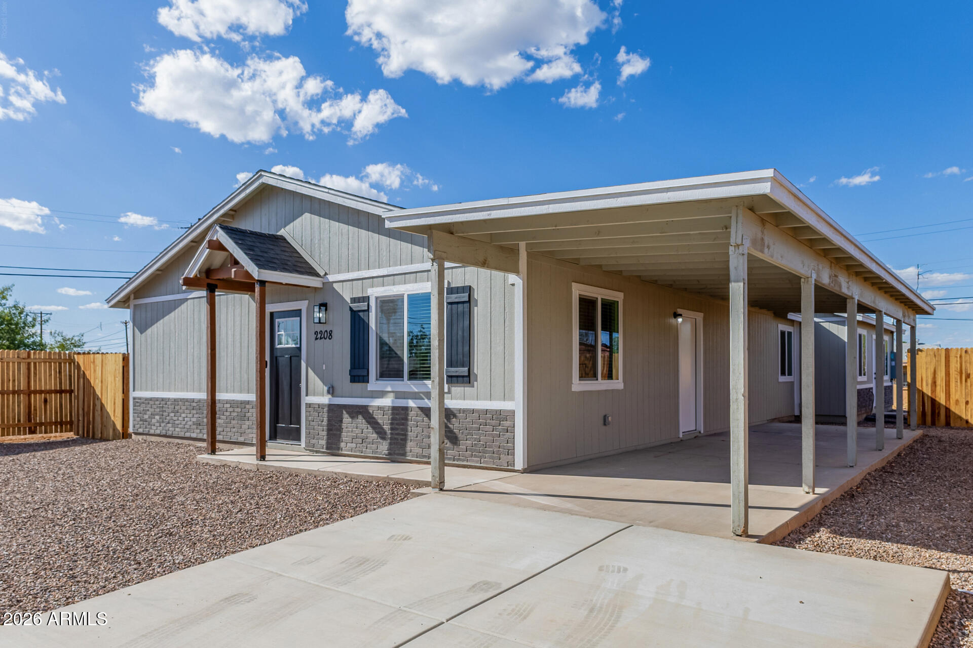 2208 E ALTA VISTA Road