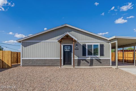 2208 E ALTA VISTA Road Phoenix AZ 85042