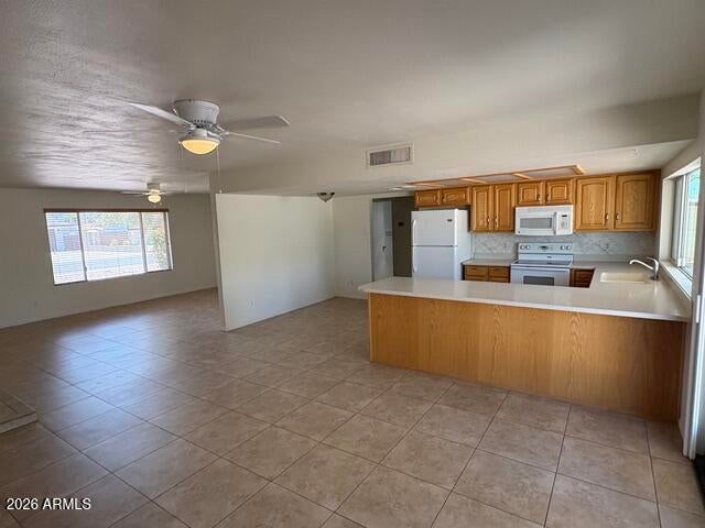 5218 E SHEENA Drive