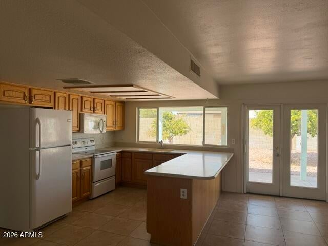 5218 E SHEENA Drive