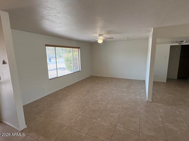 5218 E SHEENA Drive
