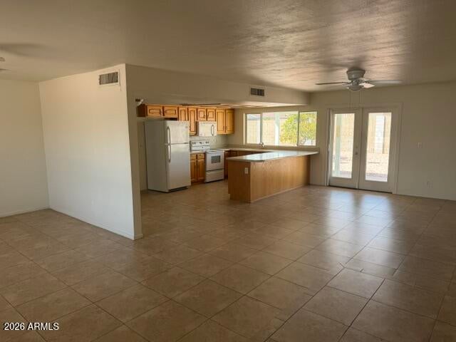 5218 E SHEENA Drive