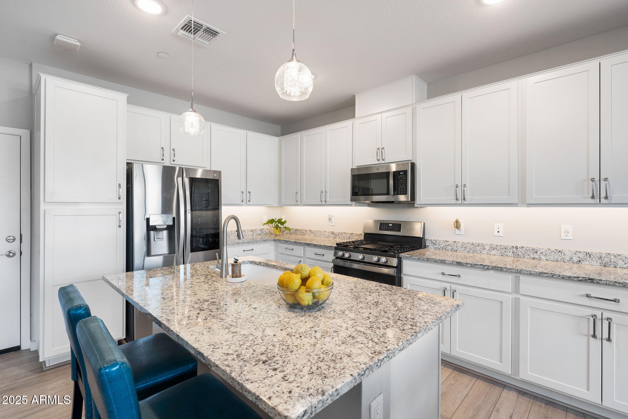 730 E ZESTA Lane 101