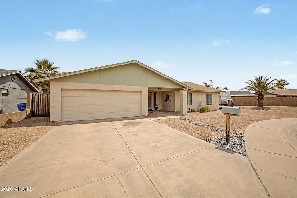 Photo of 4831 S Roberts Road, Tempe, AZ 85282 (MLS # 7015190)