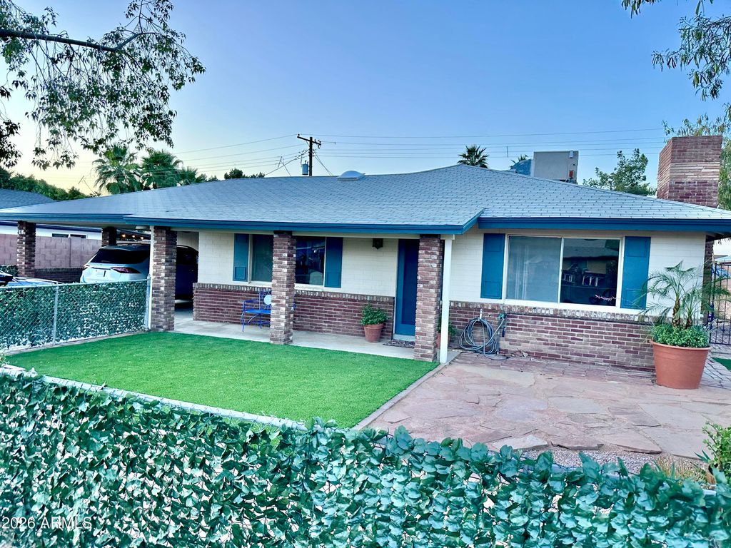 Photo of 116 W Orchid Lane, Chandler, AZ 85225 (MLS # 7027064)