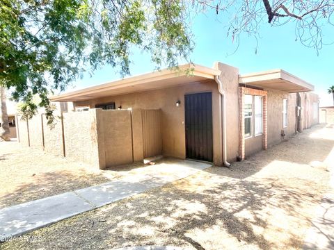 Condominium in Phoenix AZ 925 PEORIA Avenue.jpg