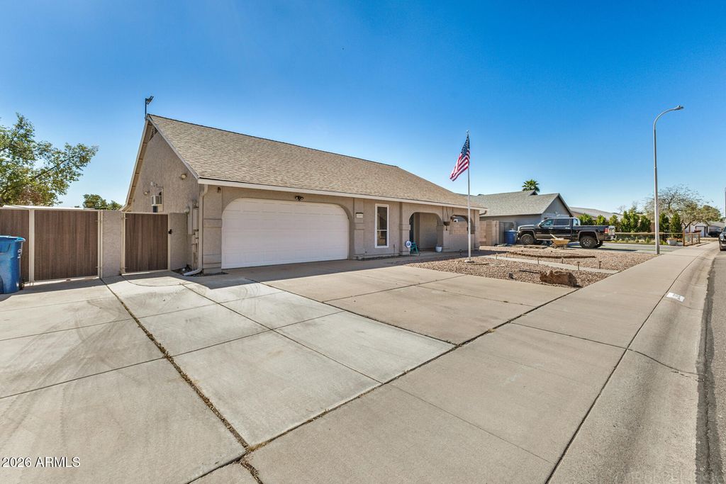 Photo of 1505 W Cheyenne Drive, Chandler, AZ 85224 (MLS # 6997608)