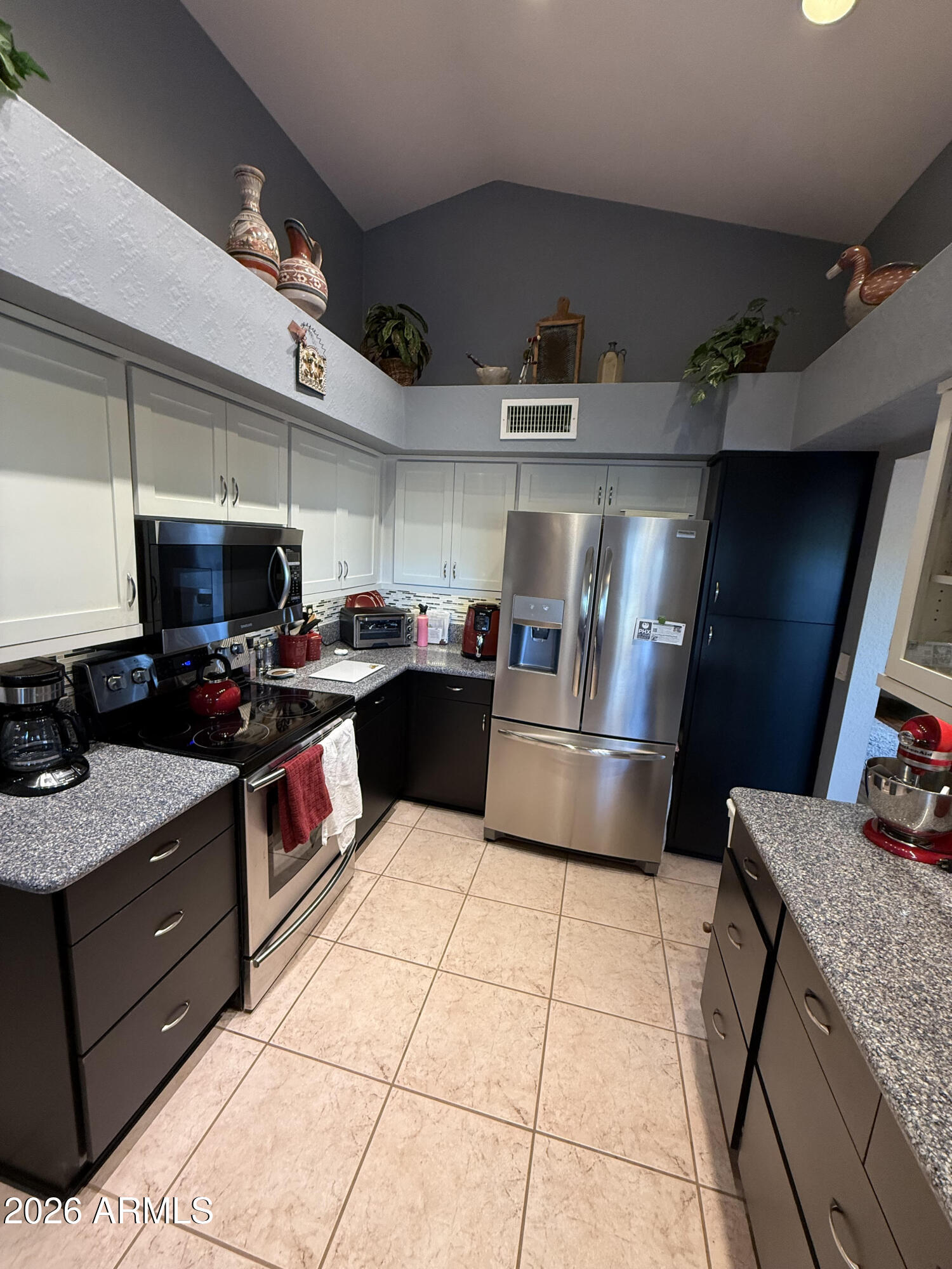 3718 E SALINAS Street