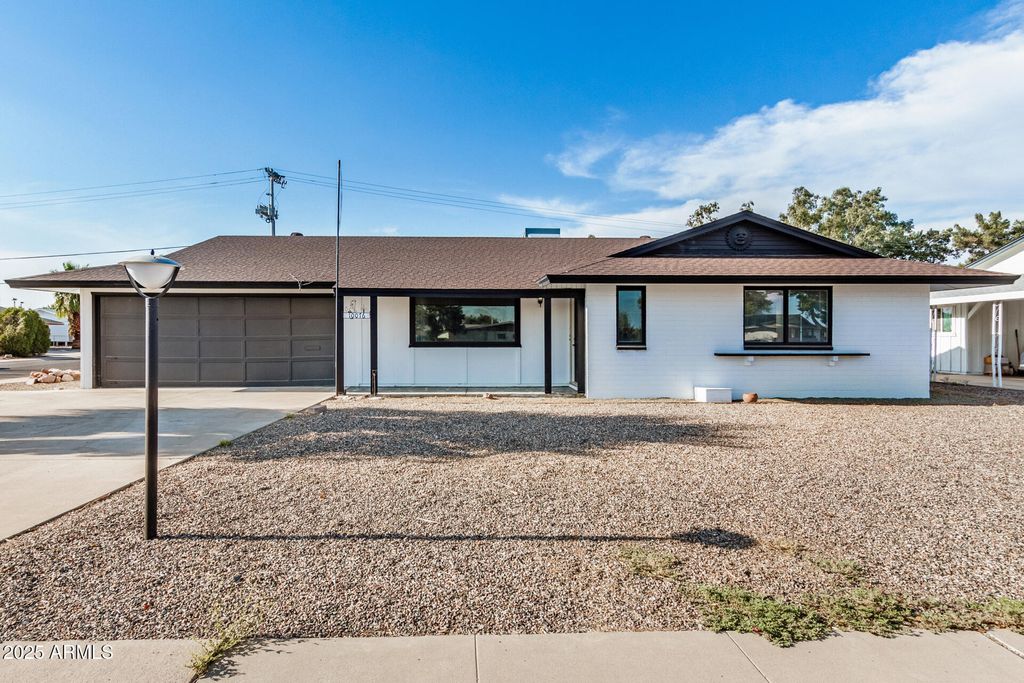Photo of 10076 W Peoria Avenue, Sun City, AZ 85351 (MLS # 6905516)