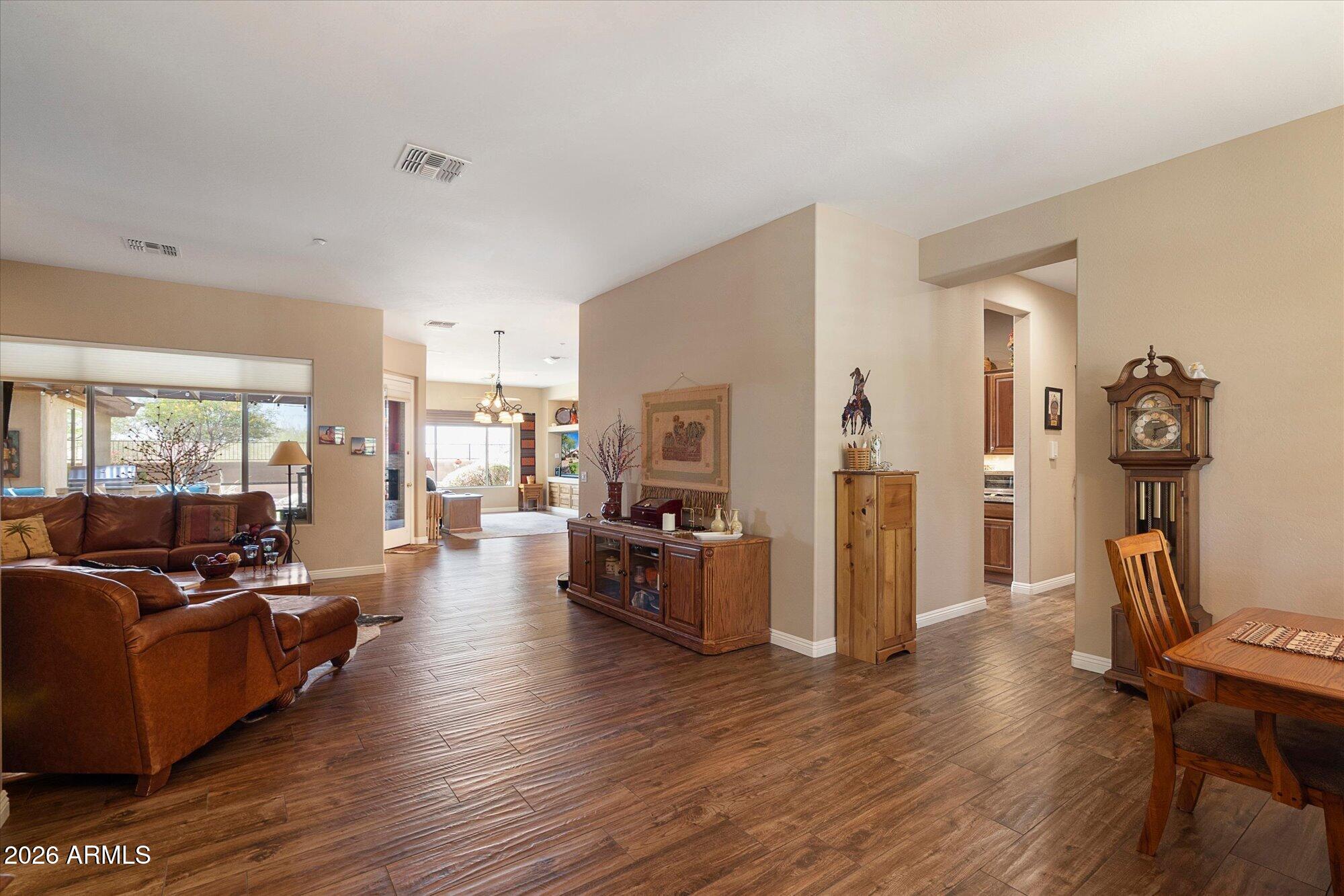 1811 W Wayne Lane
