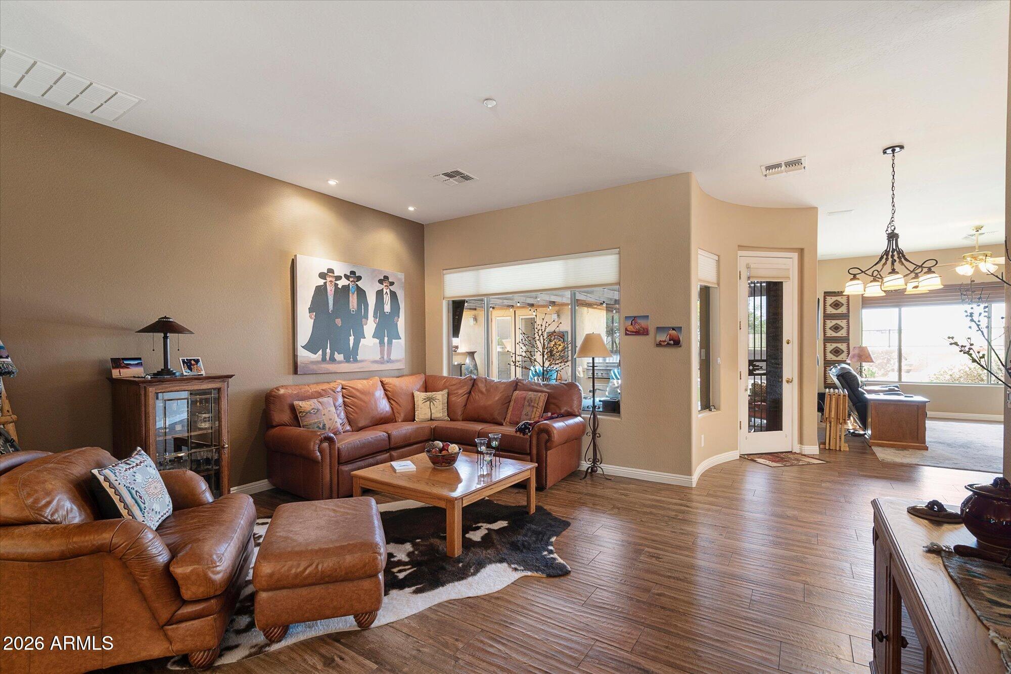 1811 W Wayne Lane