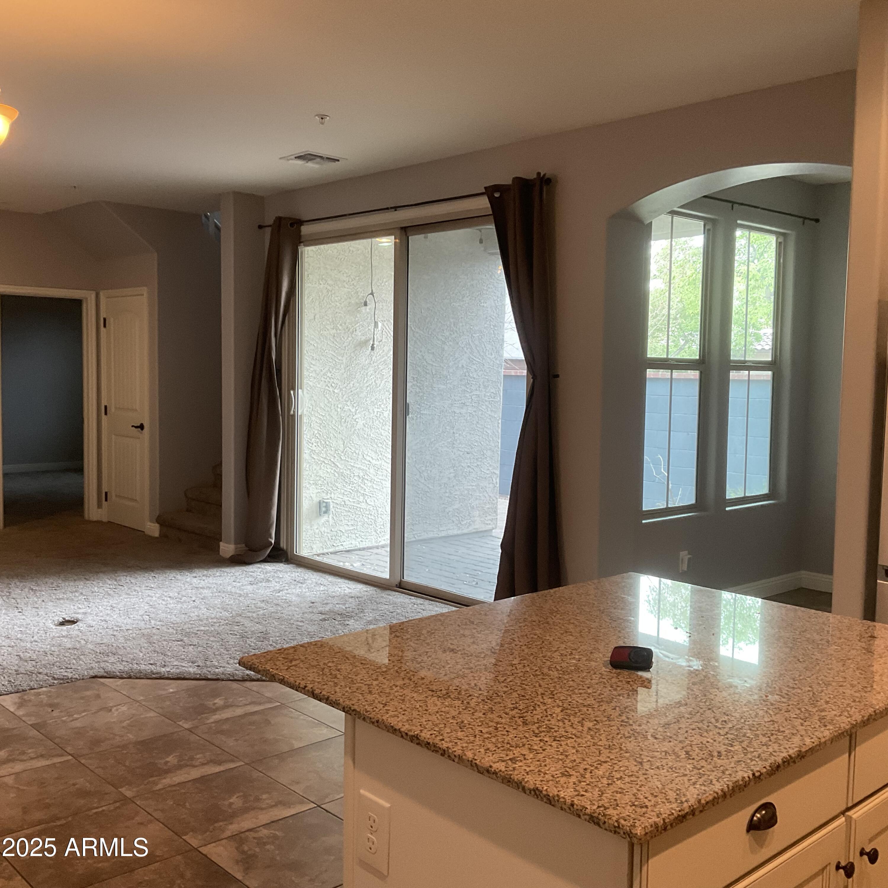 20927 W HAMILTON Street