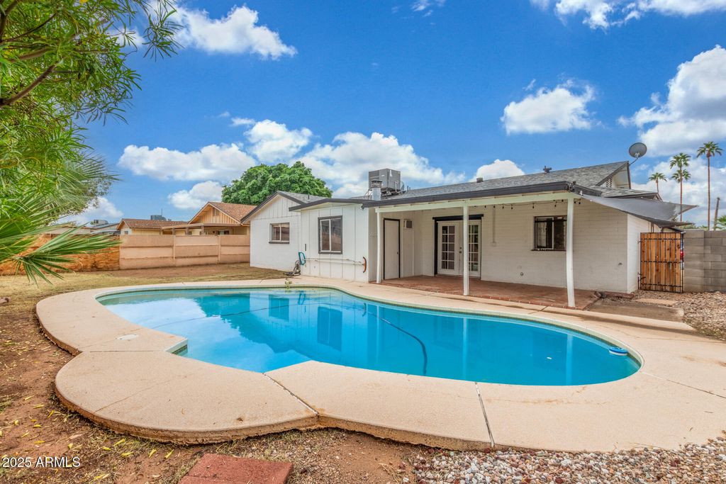 Photo of 4810 W Laurel Lane, Glendale, AZ 85304 (MLS # 6933310)