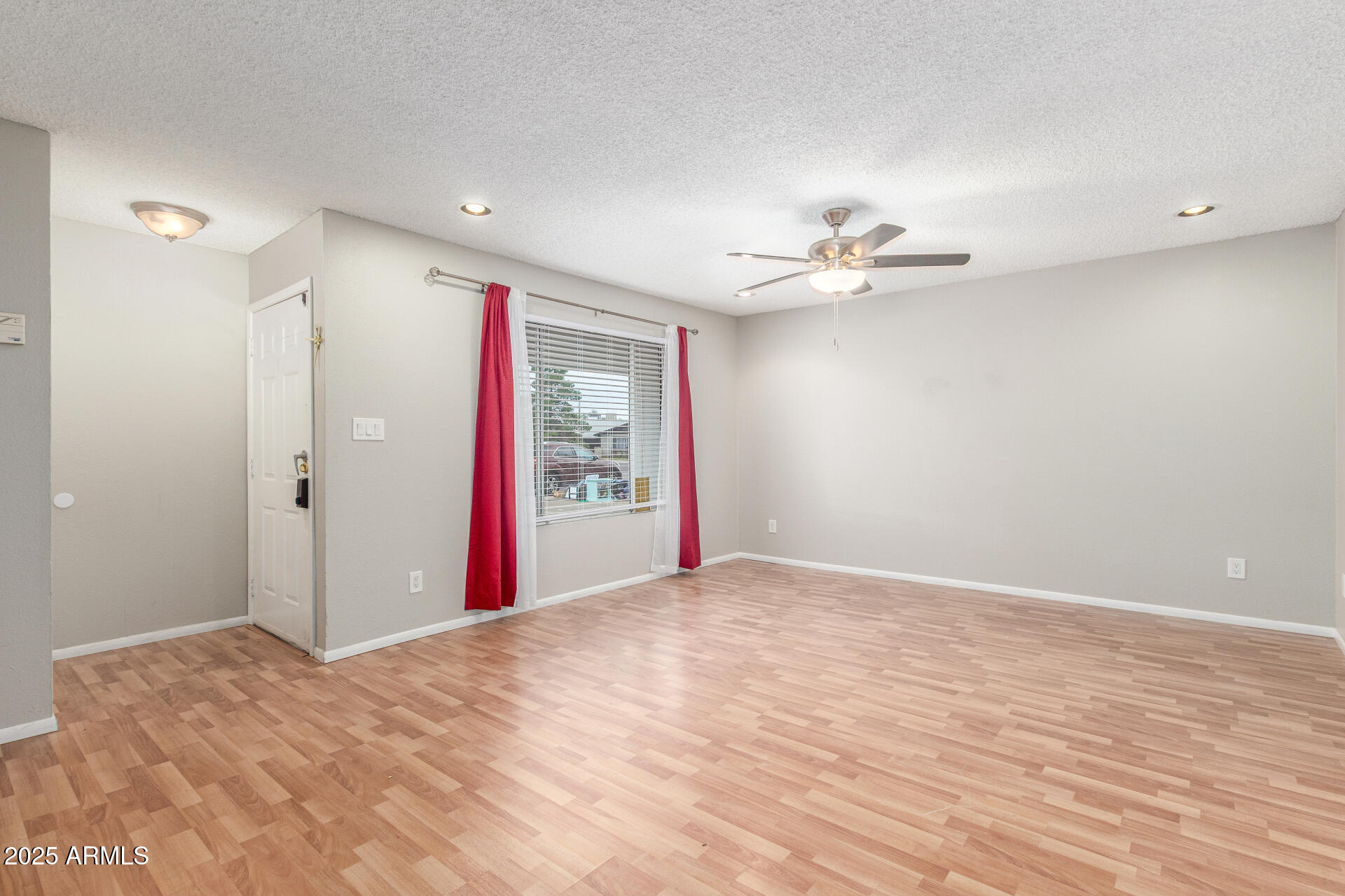 4810 W LAUREL Lane