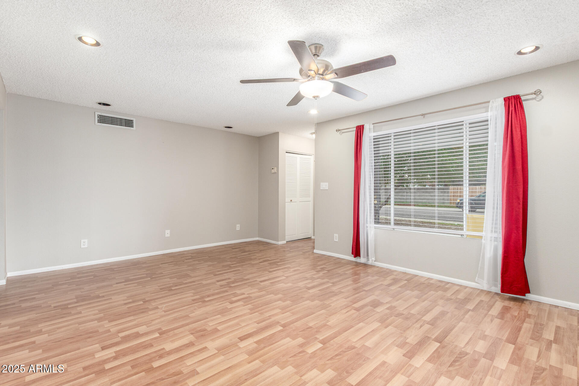 4810 W LAUREL Lane