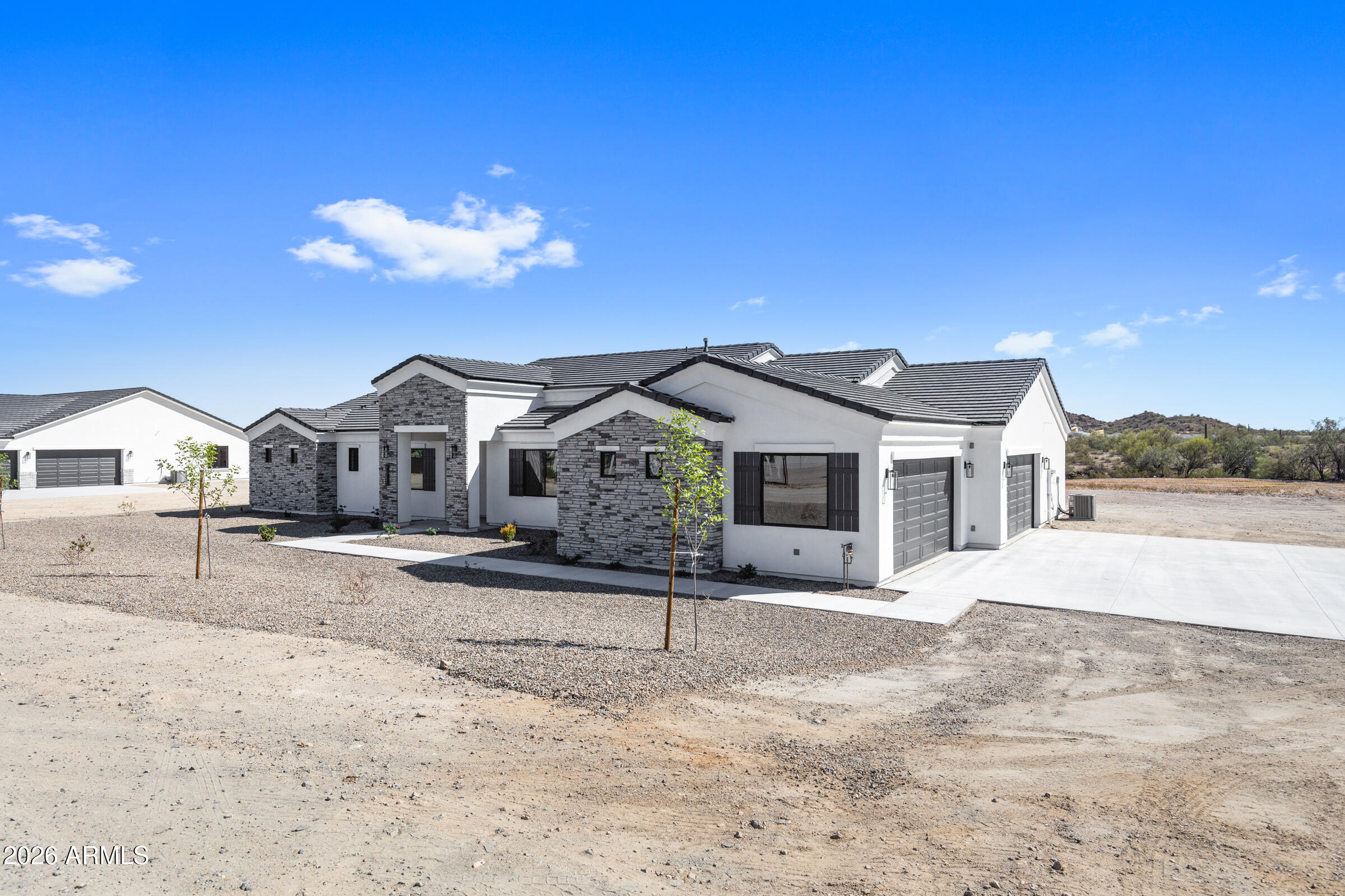 2557 W MARITA Street