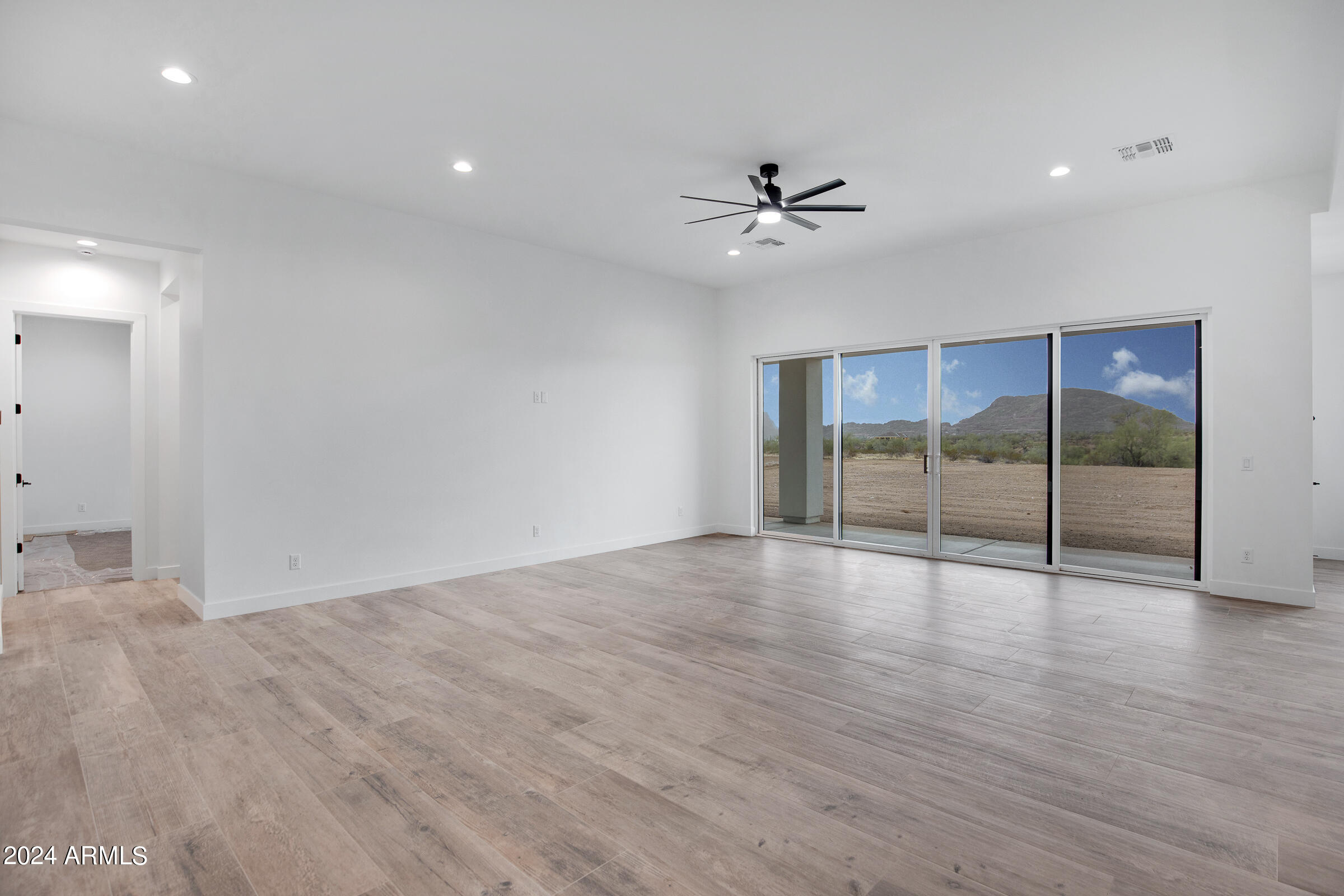 2557 W MARITA Street